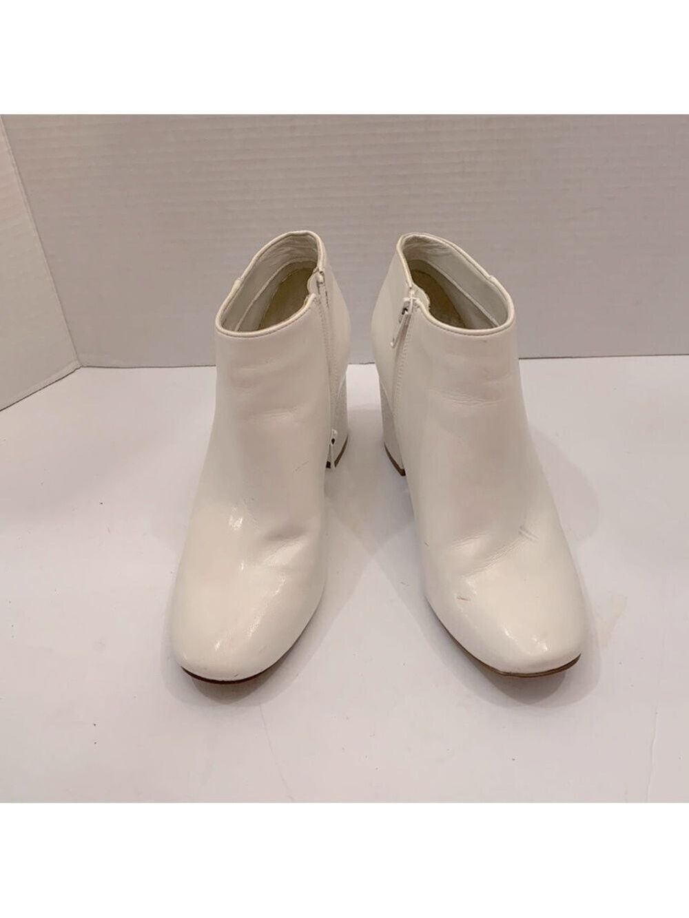 Katy Perry The Corra White Ankle Bootie - Size 6
